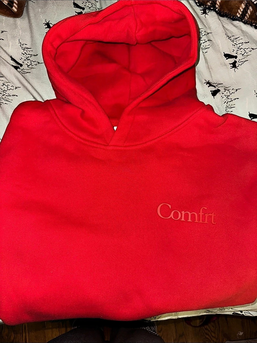 Comfort Mini Wrist Hoodie in Red Large New